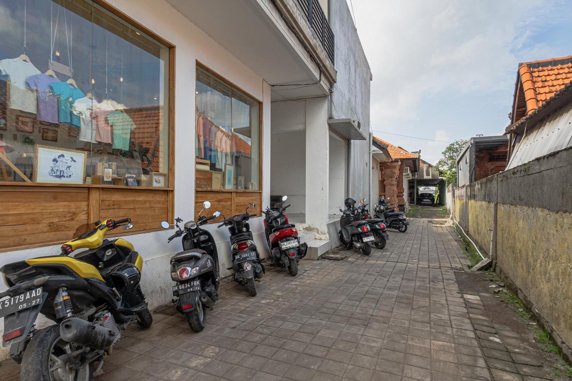 Azalea Homestay & Villa Canggu Exterior foto